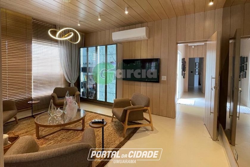 Casa &agrave; venda - 688m&sup2; - -