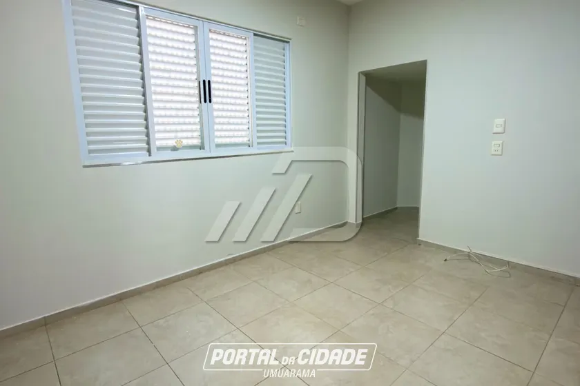 Sobrado &agrave; venda - 180m&sup2; - Zona I