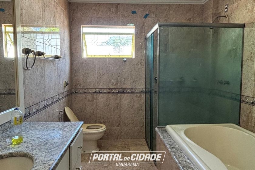 Casa para alugar - 363m&sup2; - Zona IV