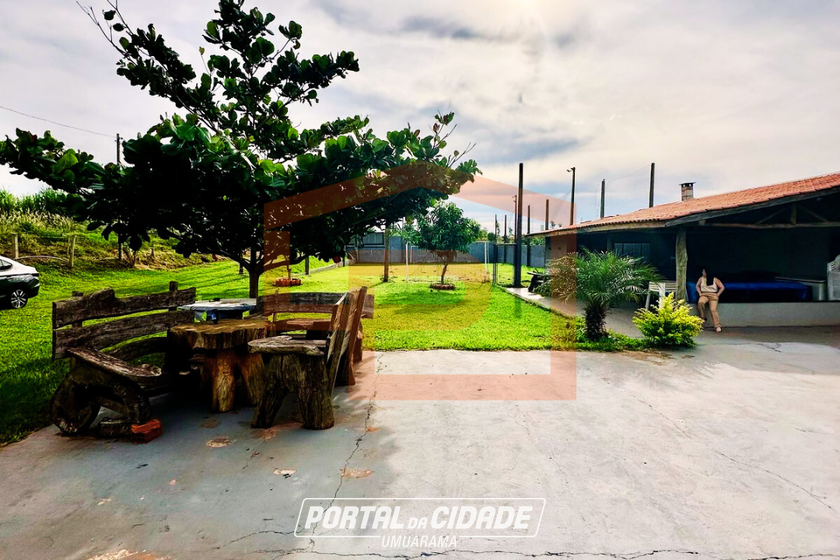 Ch&aacute;cara &agrave; venda - 4000m&sup2; - &Aacute;rea Rural