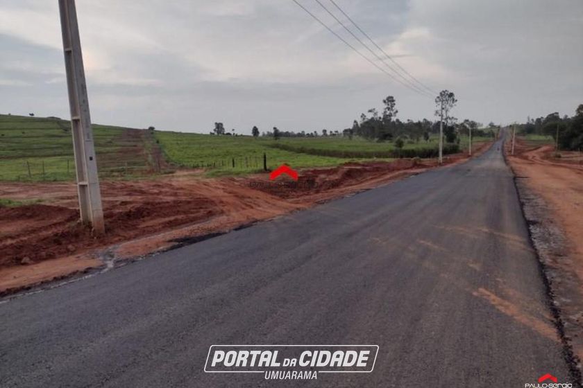 Ch&aacute;cara &agrave; venda - 20m&sup2; - Sa&iacute;da para Serra dos Dourados