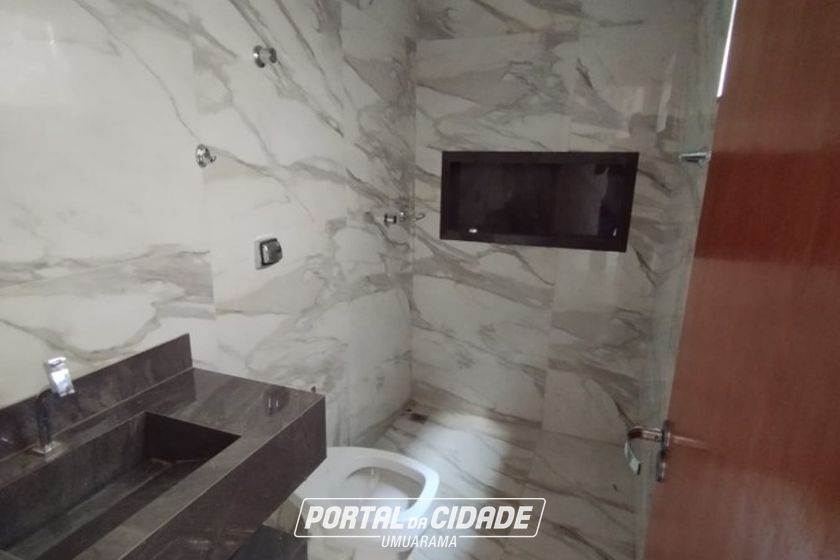 Casa &agrave; venda - 132m&sup2; - Jardim Azal&eacute;ia