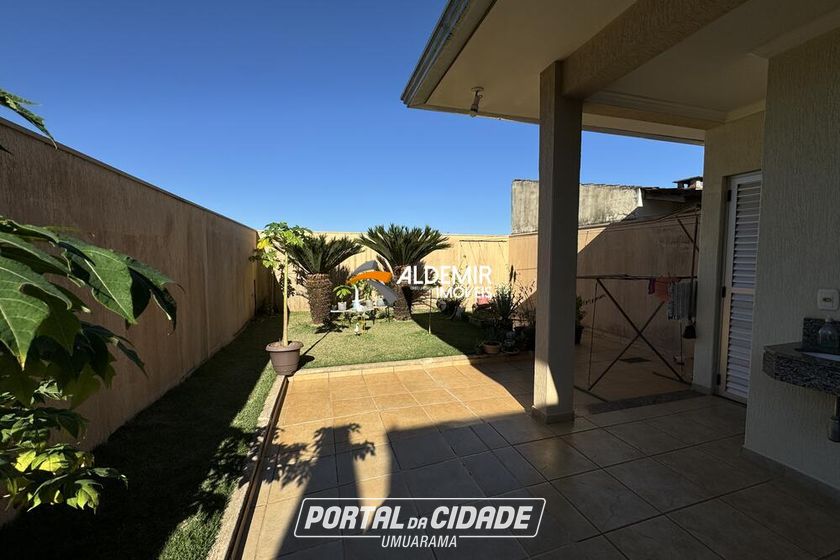 Sobrado &agrave; venda - 198m&sup2; - Zona 5