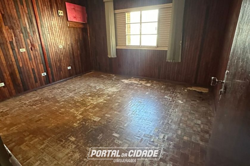 Casa &agrave; venda - 319m&sup2; - ZONA II
