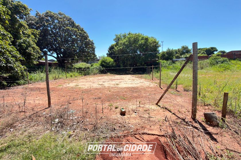 Terreno &agrave; venda - 525m&sup2; - jardim vitoria