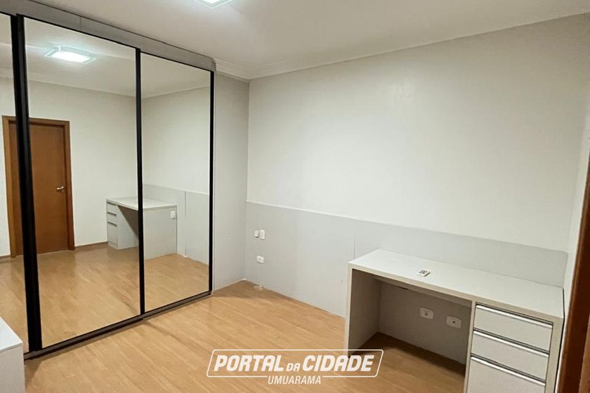 Sobrado &agrave; venda - 262m&sup2; - Zona II