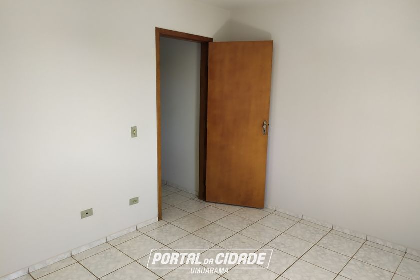 Apartamento para alugar - 95m&sup2; - ZONA III