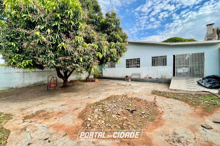 Casa &agrave; venda - 281m&sup2; - ZONA III