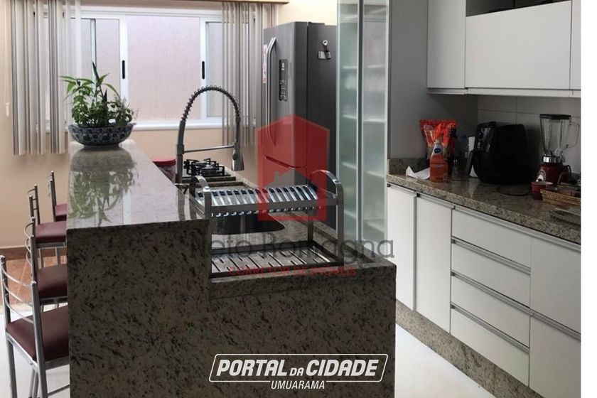 Sobrado &agrave; venda - 276m&sup2; - Zona II