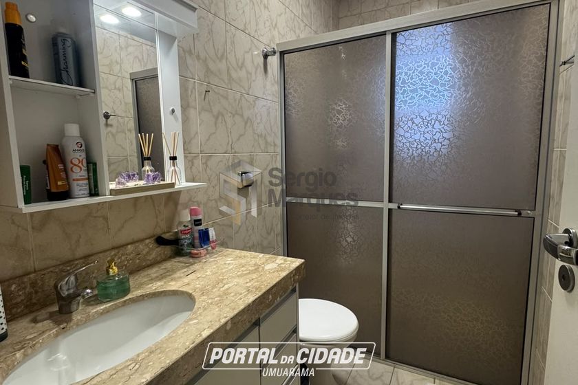Sobrado &agrave; venda - 238m&sup2; - Zona 2
