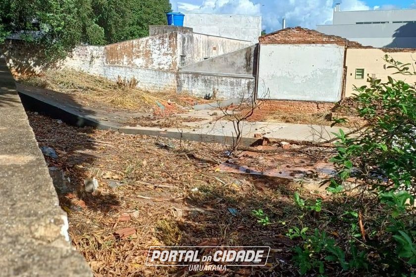 Terreno &agrave; venda - 342m&sup2; - Jardim Panorama