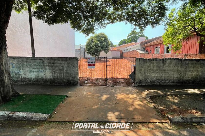 Terreno &agrave; venda - 490m&sup2; - N&atilde;o informado