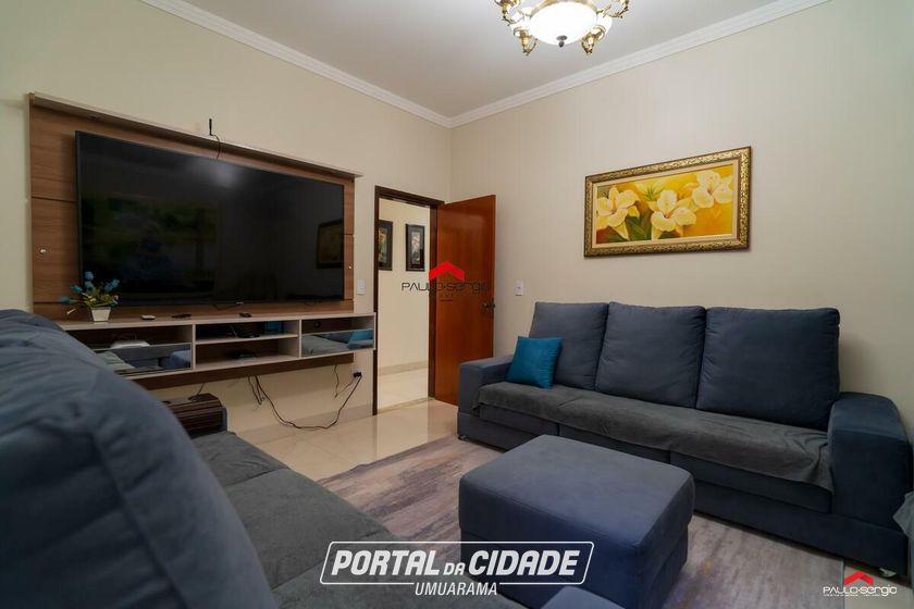 Sobrado &agrave; venda - 600m&sup2; - Zona II