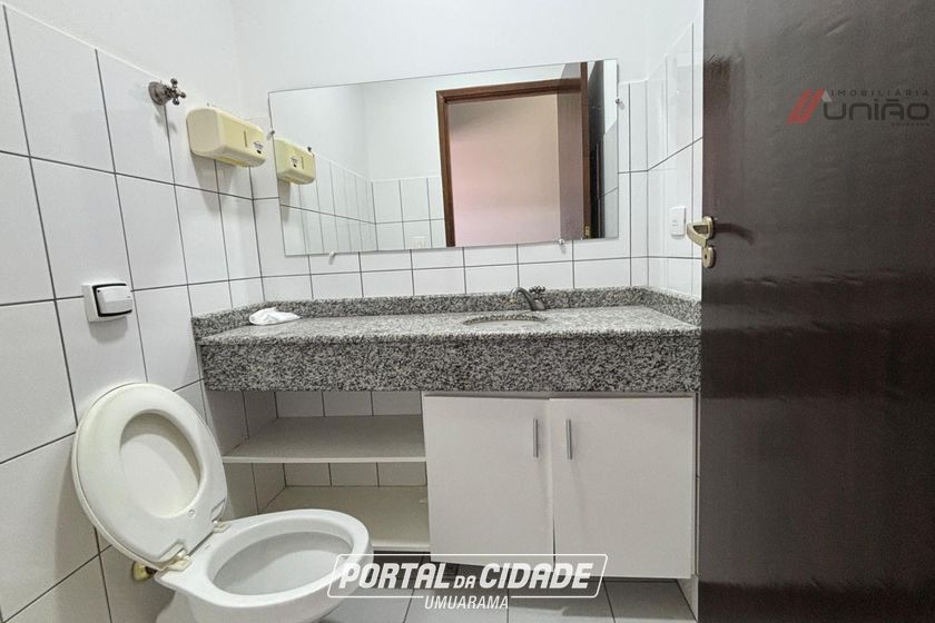 Sal&atilde;o Comercial para alugar - 167m&sup2; - Zona I