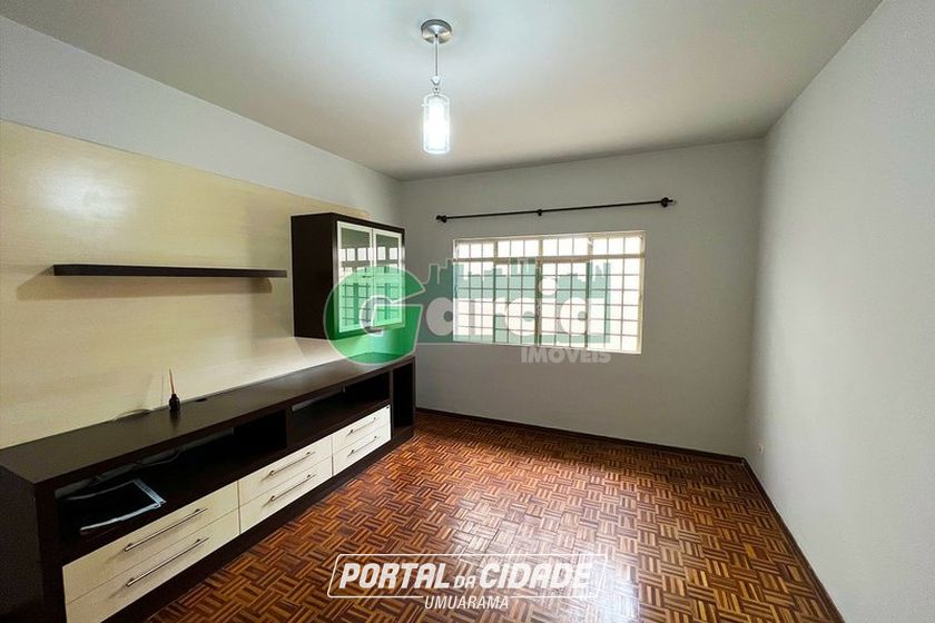 Casa &agrave; venda - 360m&sup2; - Jardim Harmonia