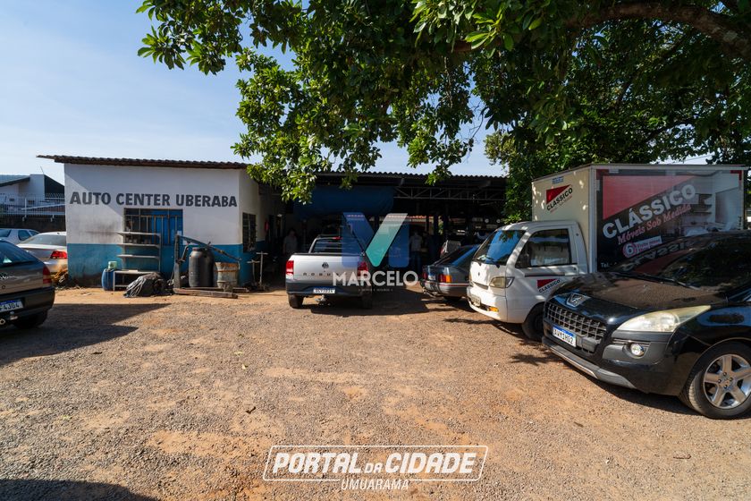 Sal&atilde;o Comercial &agrave; venda - 1470m&sup2; - Zona I