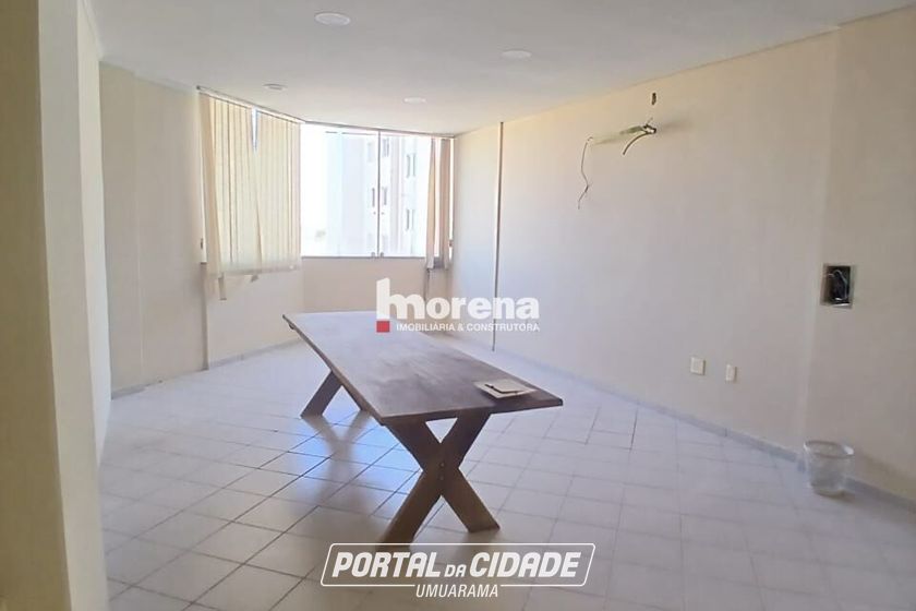 Sala Comercial para alugar - 140m&sup2; - Zona III