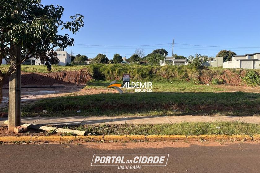 Terreno &agrave; venda - Zona 05