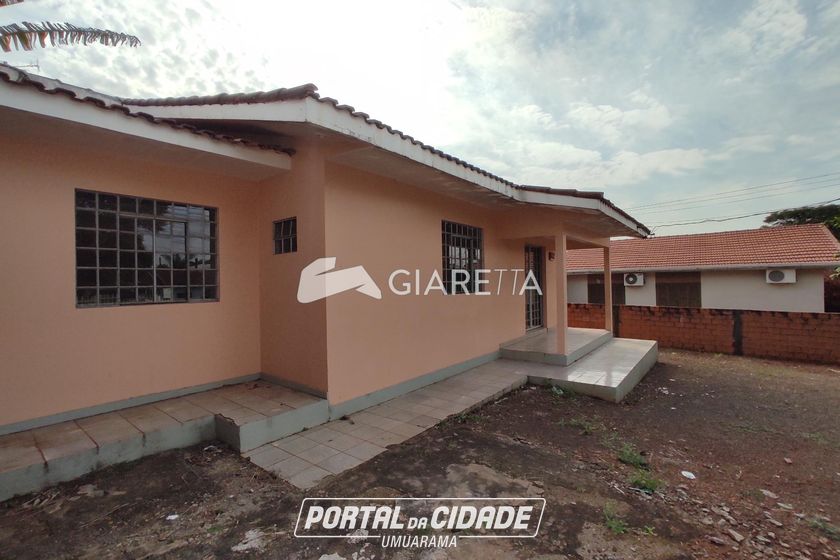 Casa &agrave; venda - 200m&sup2; - JARDIM SANTA MARIA