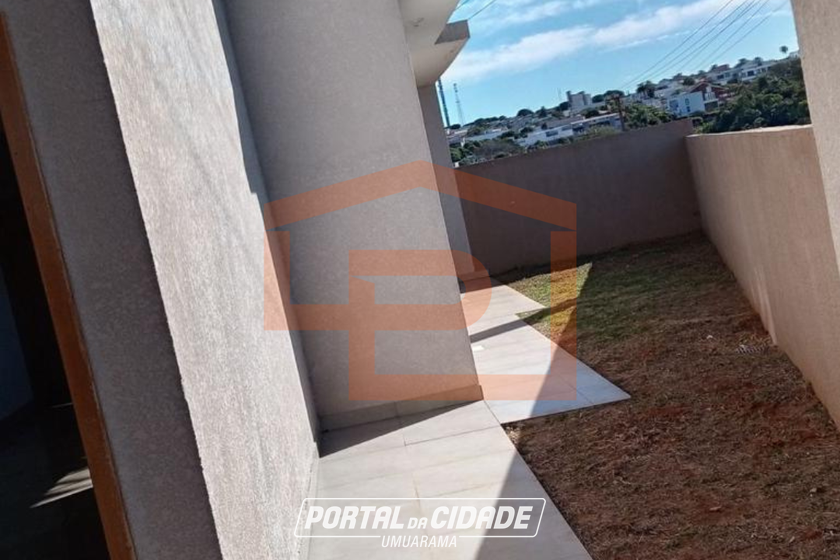 Casa &agrave; venda - 132m&sup2; - Jardim Azal&eacute;ia