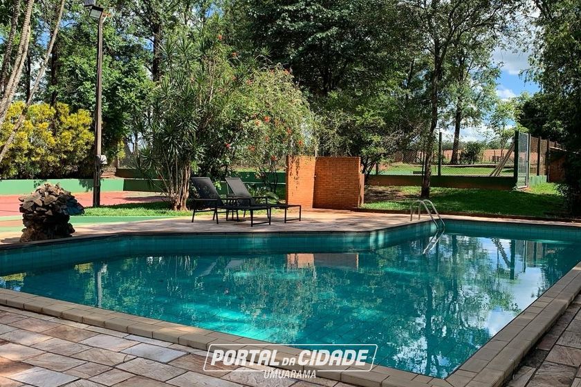 Ch&aacute;cara &agrave; venda - 7260m&sup2; - Zona I