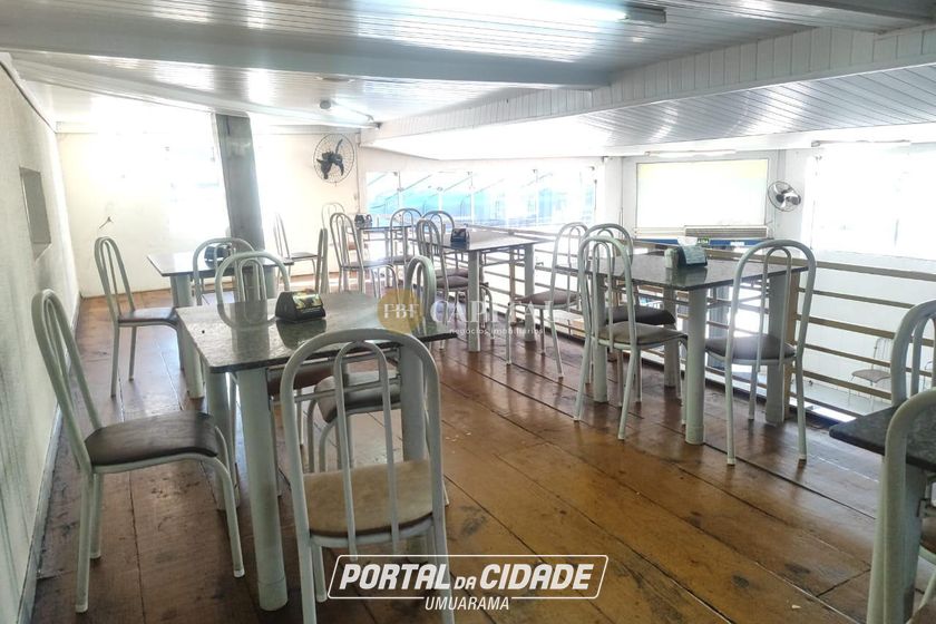 Sala Comercial &agrave; venda - 200m&sup2; - Centro