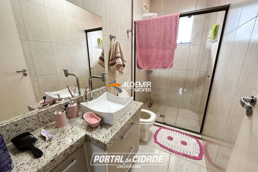 Sobrado &agrave; venda - 200m&sup2; - Jardim dos P&aacute;ssaros