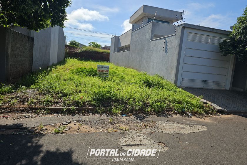 Terreno &agrave; venda - 140m&sup2; - Jardim Ibirapuera