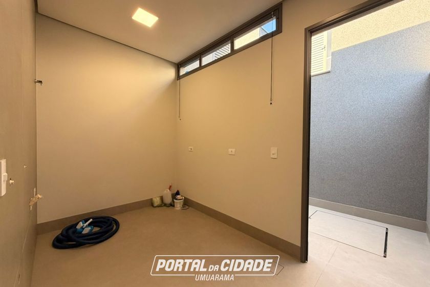 Casa &agrave; venda - 283m&sup2; - PARQUE RESIDENCIAL INTERLAGOS