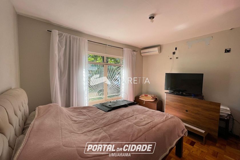 Terreno &agrave; venda - 204m&sup2; - CENTRO