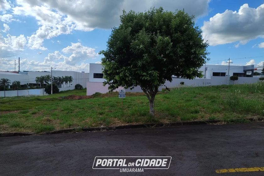 Terreno &agrave; venda - 180m&sup2; - Jardim Interlagos
