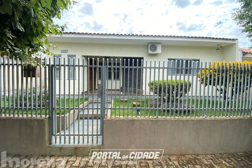 Casa &agrave; venda - 154m&sup2; - Zona V