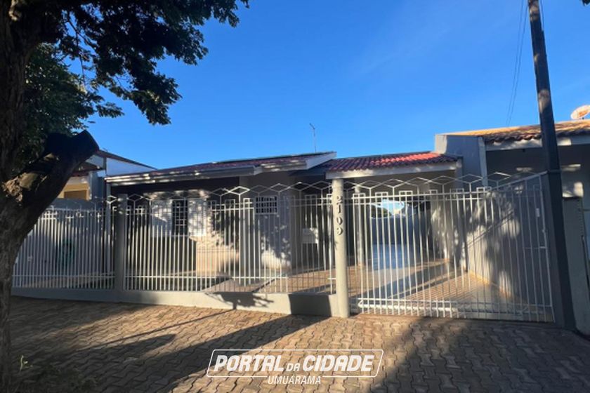 Casa para alugar - 100m&sup2; - Jardim Alphavile