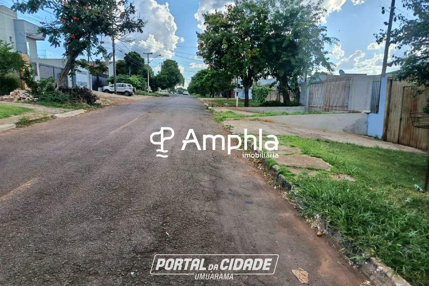 Terreno &agrave; venda - 250m&sup2; - Santa Felicidade