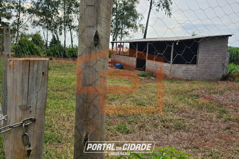 Ch&aacute;cara &agrave; venda - 21000m&sup2; - Zona Rural