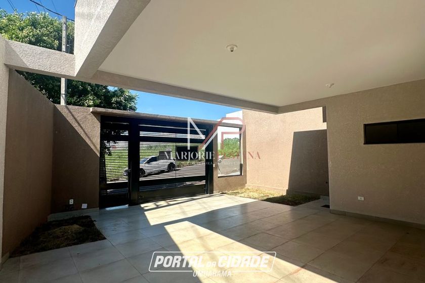 Casa &agrave; venda - 132m&sup2; - Jardim Azal&eacute;ia