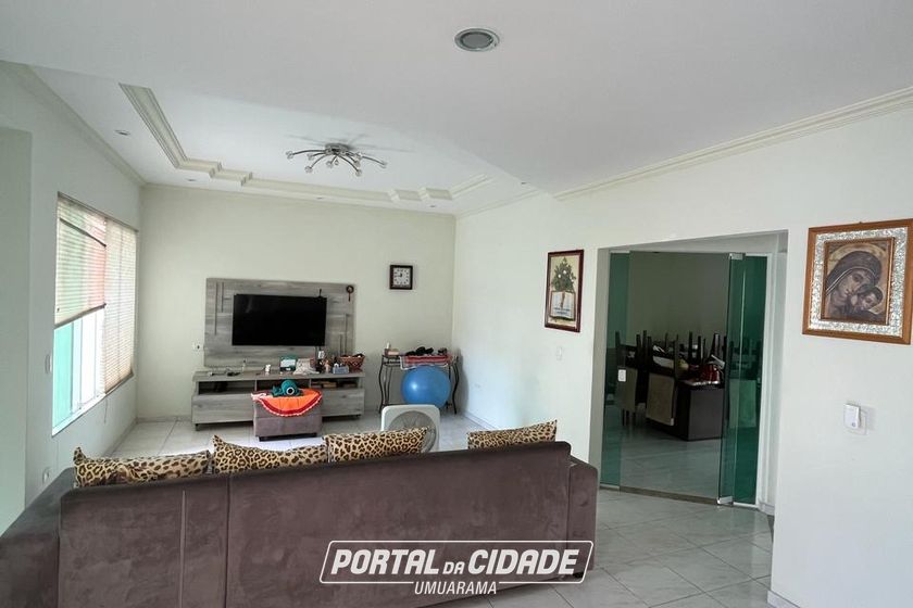 Sobrado &agrave; venda - 360m&sup2; - Zona III