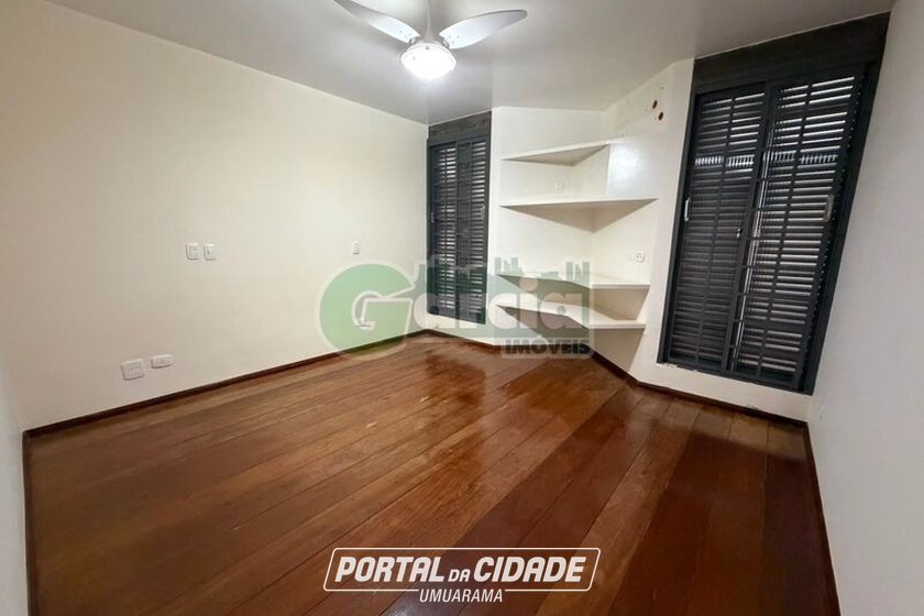 Casa para alugar - 525m&sup2; - Zona I