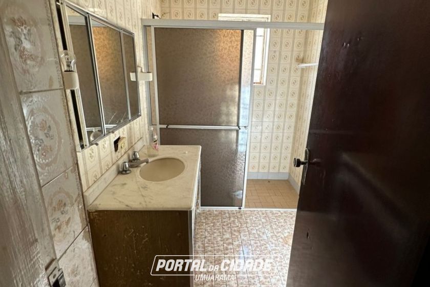 Casa &agrave; venda - 319m&sup2; - ZONA II