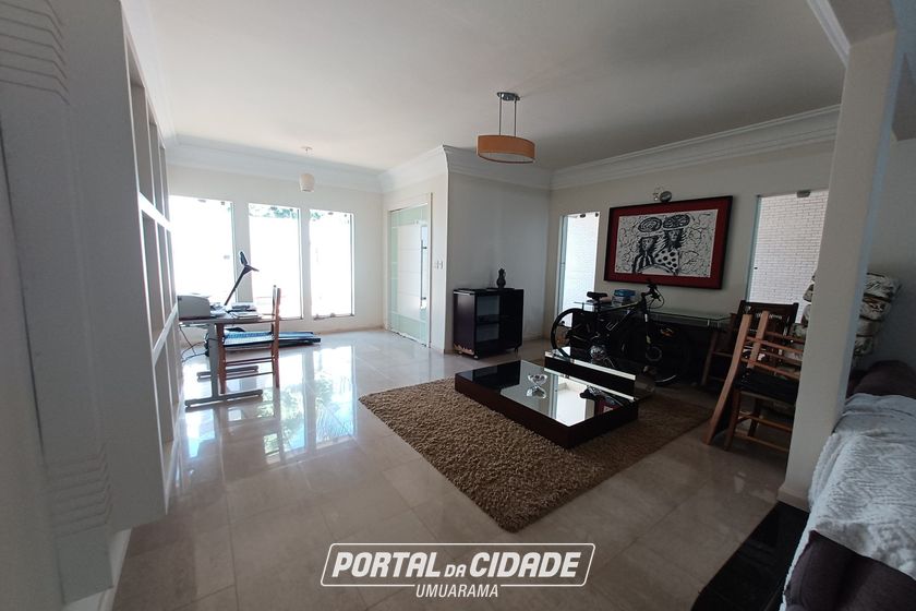 Casa &agrave; venda - 420m&sup2; - Zona I