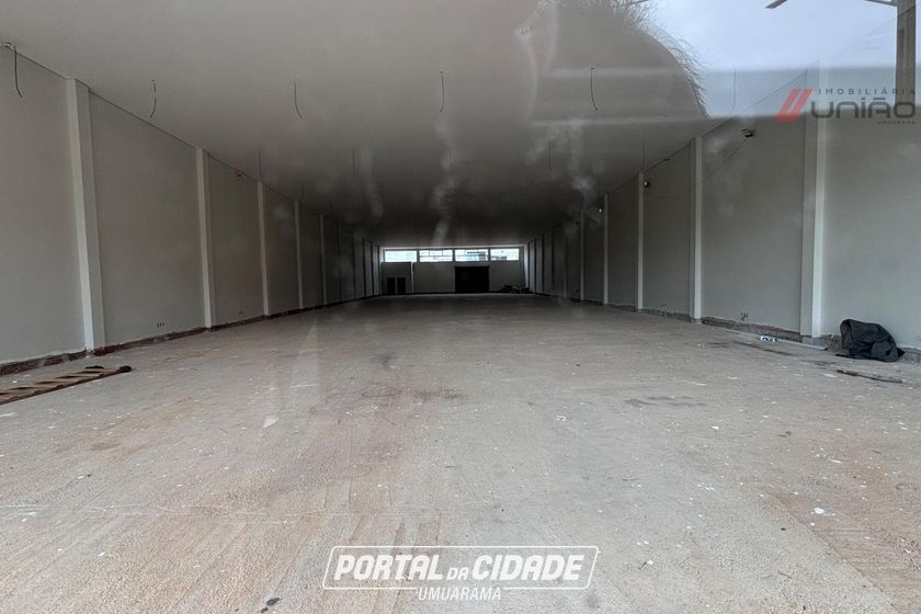 Sal&atilde;o Comercial para alugar - 1000m&sup2; - Zona 1