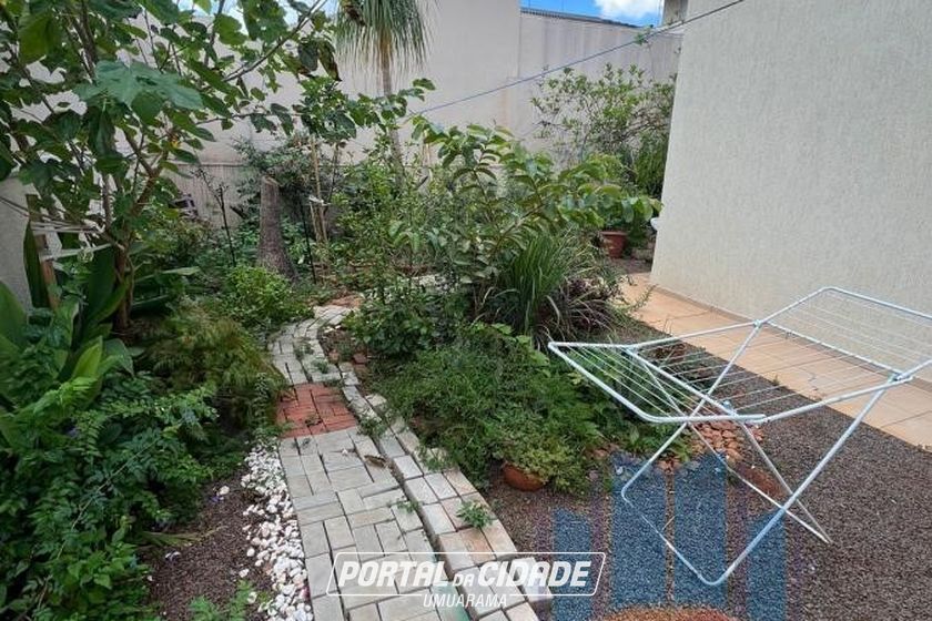 Casa &agrave; venda - 242m&sup2; - Zona I