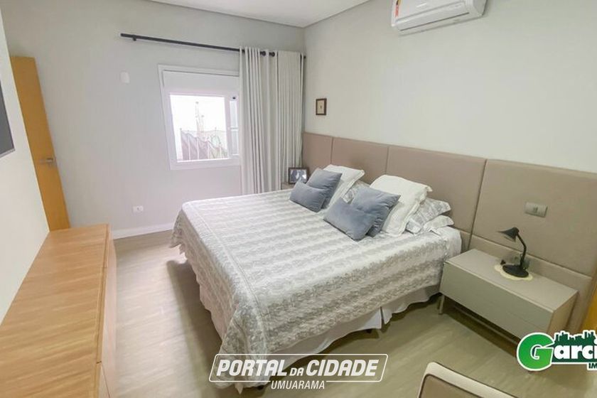 Casa &agrave; venda - 256m&sup2; - -