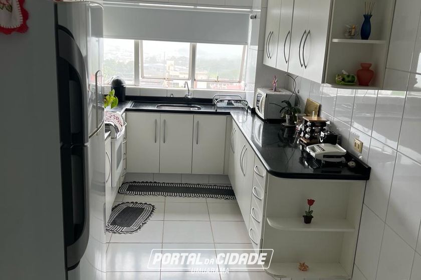 Apartamento &agrave; venda - 182m&sup2; - Centro
