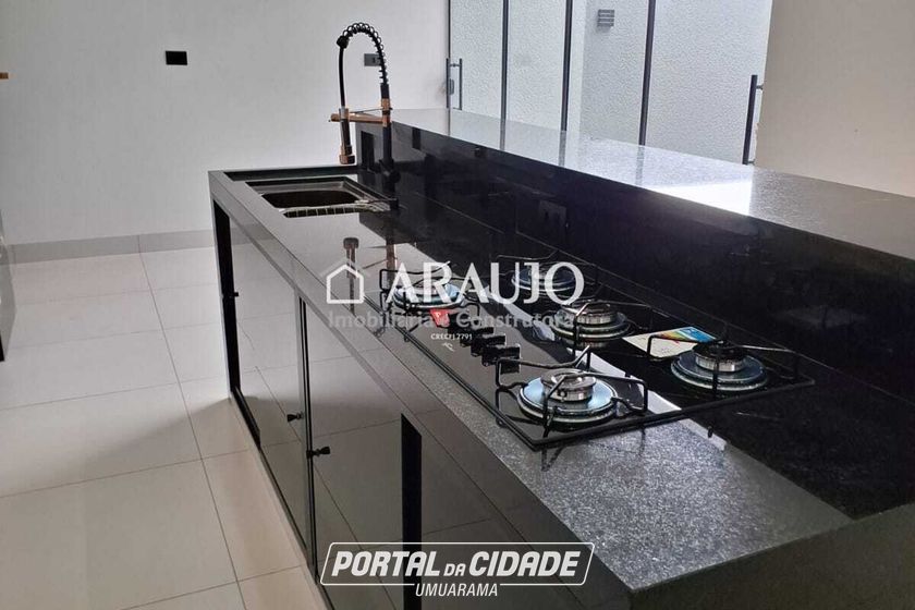 Casa &agrave; venda - 128m&sup2; - Jardim Cima