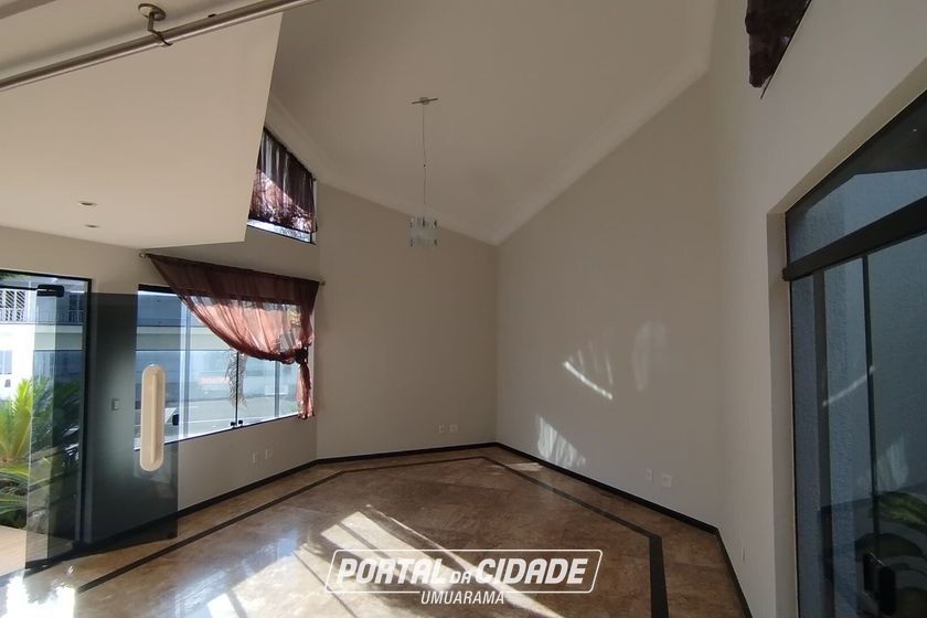 Casa &agrave; venda - 406m&sup2; - Zona II