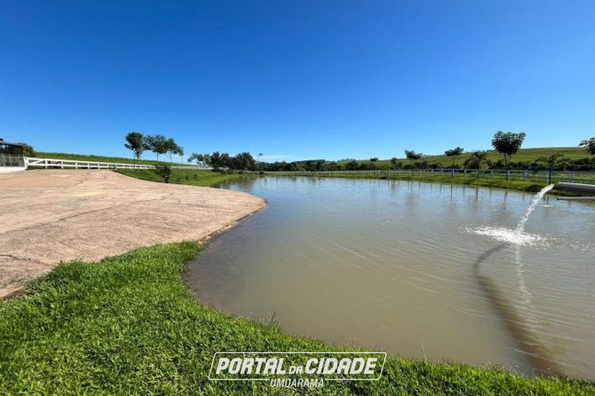 Ch&aacute;cara &agrave; venda - 