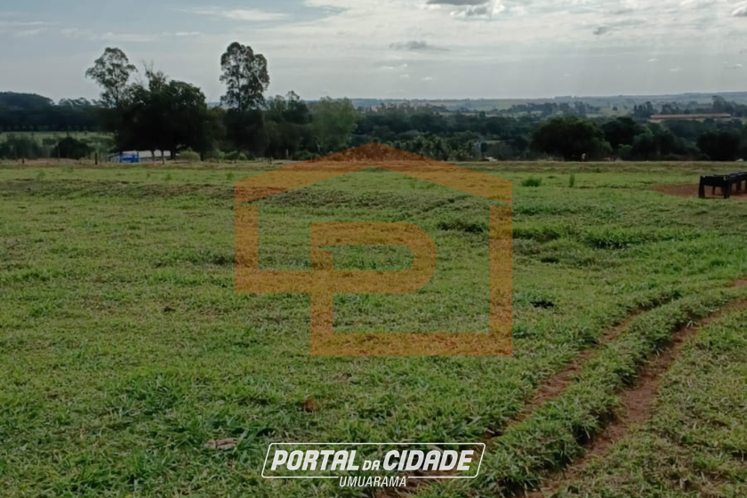 Ch&aacute;cara &agrave; venda - 20000m&sup2; - Zona Rural