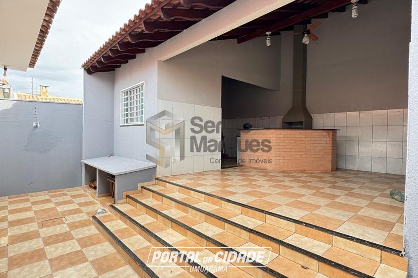 Casa &agrave; venda - 250m&sup2; - Jardim Bandeirantes