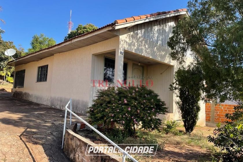 Casa &agrave; venda - 75m&sup2; - ZONA V